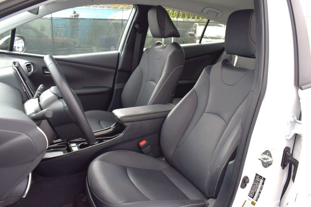 2022 Toyota Prius Prime XLE 4dr Hatchback! 55 City MPG! 53 Hwy MPG! Back up Camera! Pre-Collision Assist! Lane Departure Assist! Dynamic Radar Cruise Control! Apple CarPlay! Wireless Charger! Heated Seats! - Photo 11 - Portland, OR 97266