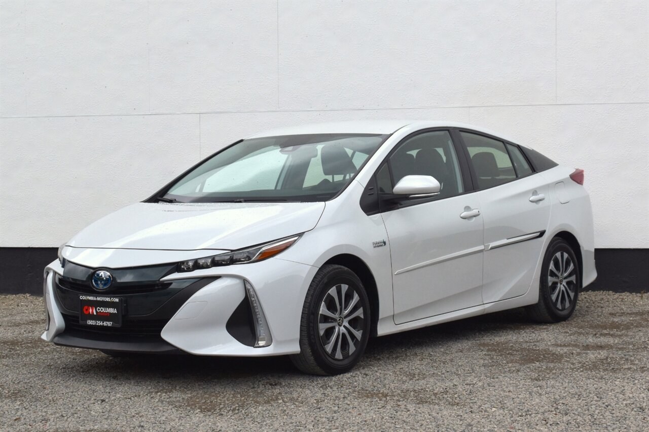 2022 Toyota Prius Prime XLE 4dr Hatchback! 55 City MPG! 53 Hwy MPG! Back up Camera! Pre-Collision Assist! Lane Departure Assist! Dynamic Radar Cruise Control! Apple CarPlay! Wireless Charger! Heated Seats! - Photo 8 - Portland, OR 97266