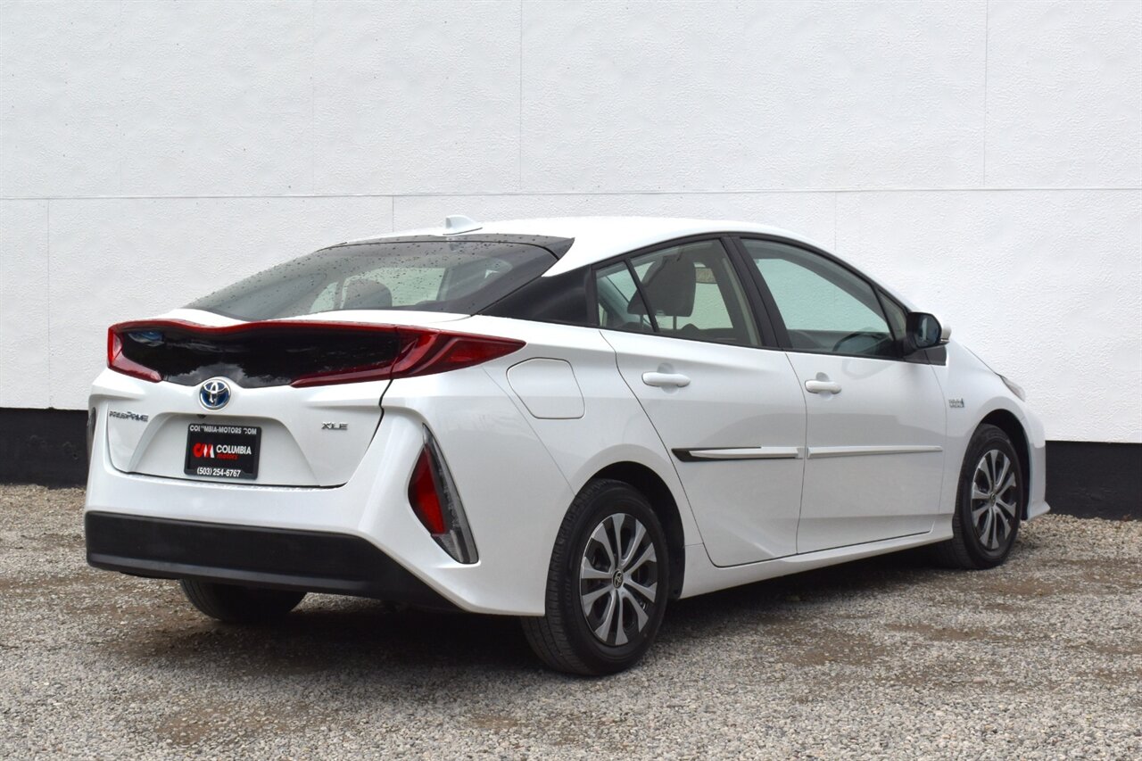 2022 Toyota Prius Prime XLE 4dr Hatchback! 55 City MPG! 53 Hwy MPG! Back up Camera! Pre-Collision Assist! Lane Departure Assist! Dynamic Radar Cruise Control! Apple CarPlay! Wireless Charger! Heated Seats! - Photo 5 - Portland, OR 97266