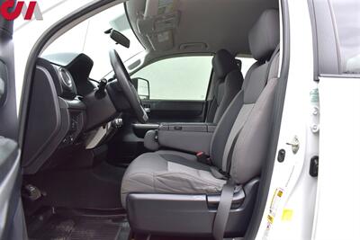 2016 Toyota Tundra SR5 4x4 4dr CrewMax Cab Pickup SB! Rear View Camera! Bluetooth! Tow Package! 4H & 4L! Bed Cover! Vehicle Stability Control! - Photo 9 - Portland, OR 97266