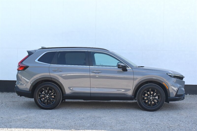 2025 Honda CR-V Hybrid Sport-L AWD 4dr SUV! 40 City MPG! Back Up Camera! Blind Spot Monitor! Lane Assist! Bluetooth Connectivity! Selectable Drive Modes! Power Tailgate! Adaptive Cruise Control! Heated Leather Seats! Sunroof! - Photo 6 - Portland, OR 97266