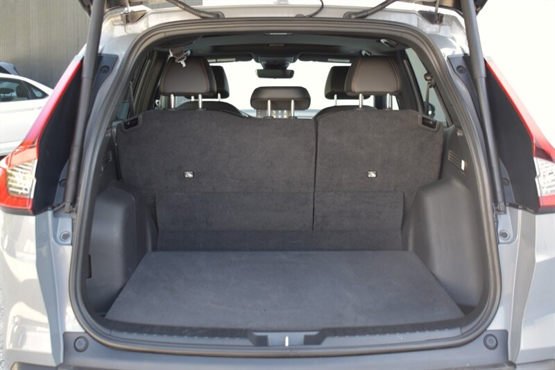 2025 Honda CR-V Hybrid Sport-L AWD 4dr SUV! 40 City MPG! Back Up Camera! Blind Spot Monitor! Lane Assist! Bluetooth Connectivity! Selectable Drive Modes! Power Tailgate! Adaptive Cruise Control! Heated Leather Seats! Sunroof! - Photo 31 - Portland, OR 97266