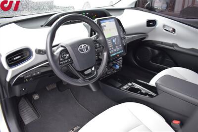 2022 Toyota Prius Limited 4dr Hatchback**BY APPOINTMENT ONLY**54 City MPG! 50 Hwy MPG! Toyota Safety Sense 2.0! Back Up Cam! Blind Spot Monitor! Lane Assist! EV/ECO/PWR Modes! Navi! Heated Leather Seats! - Photo 3 - Portland, OR 97266