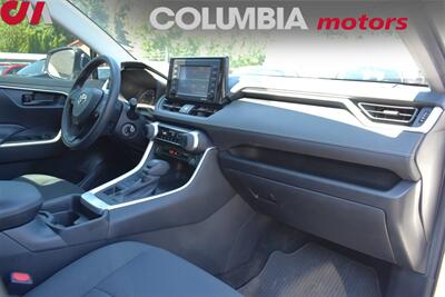 2020 Toyota RAV4 LE AWD 4dr SUV! Back Up Cam! Lane Assist! Pedestrian Detection! Android Auto & Apple CarPlay! Eco/Sport/Snow/Mud Driving Modes! Roof-Rack! - Photo 12 - Portland, OR 97266