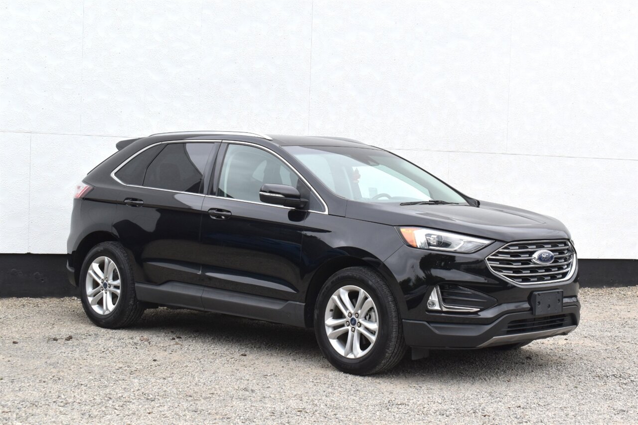 2019 Ford Edge SEL's photo