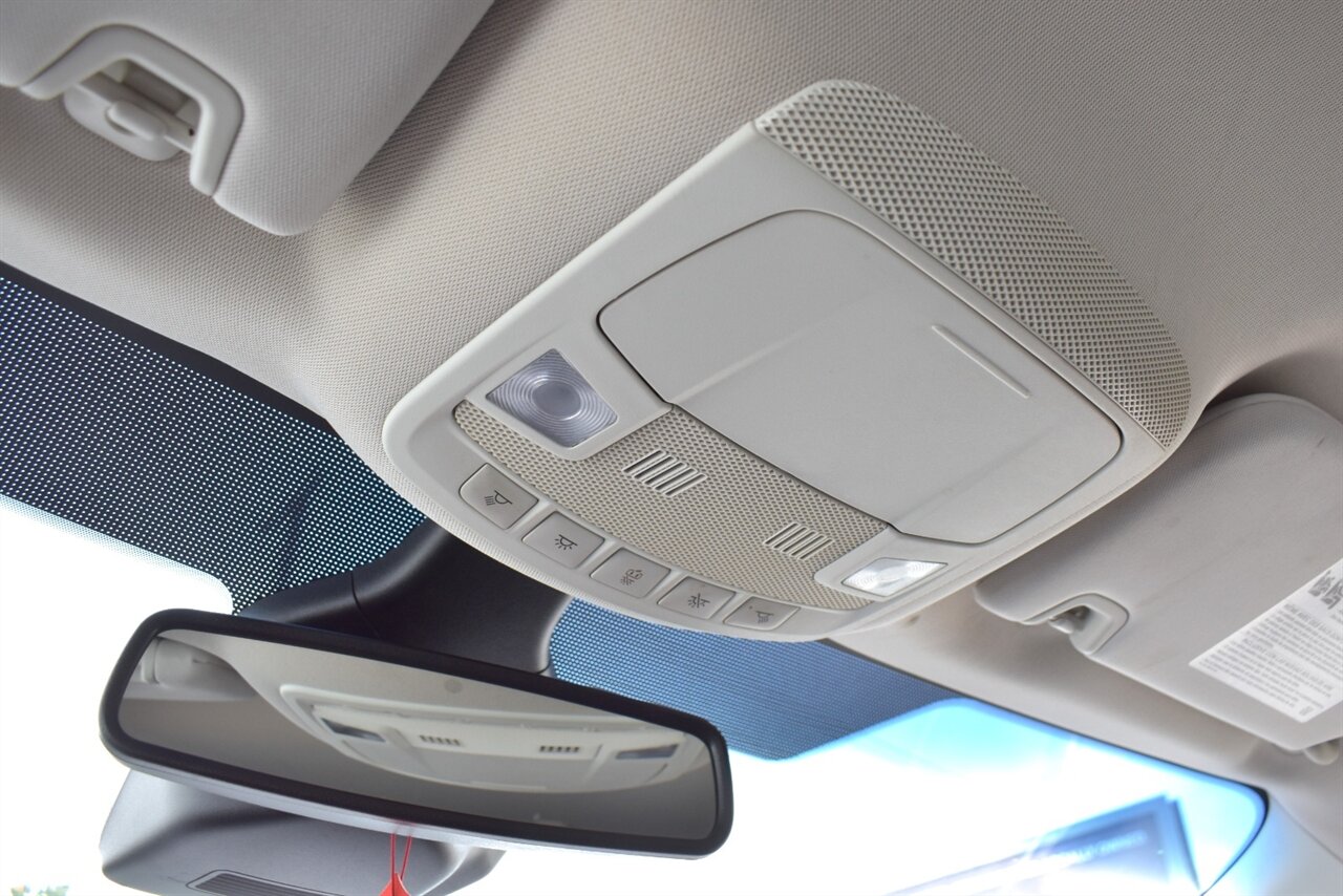 2019 Ford Edge SEL 4dr Crossover**BY APPOINTMENT ONLY** Back Up Camera! Blind Spot Monitor! Lane Assist! Collision Mitigation System! Bluetooth Connectivity! Auto-Stop/Start Tech! - Photo 15 - Portland, OR 97266