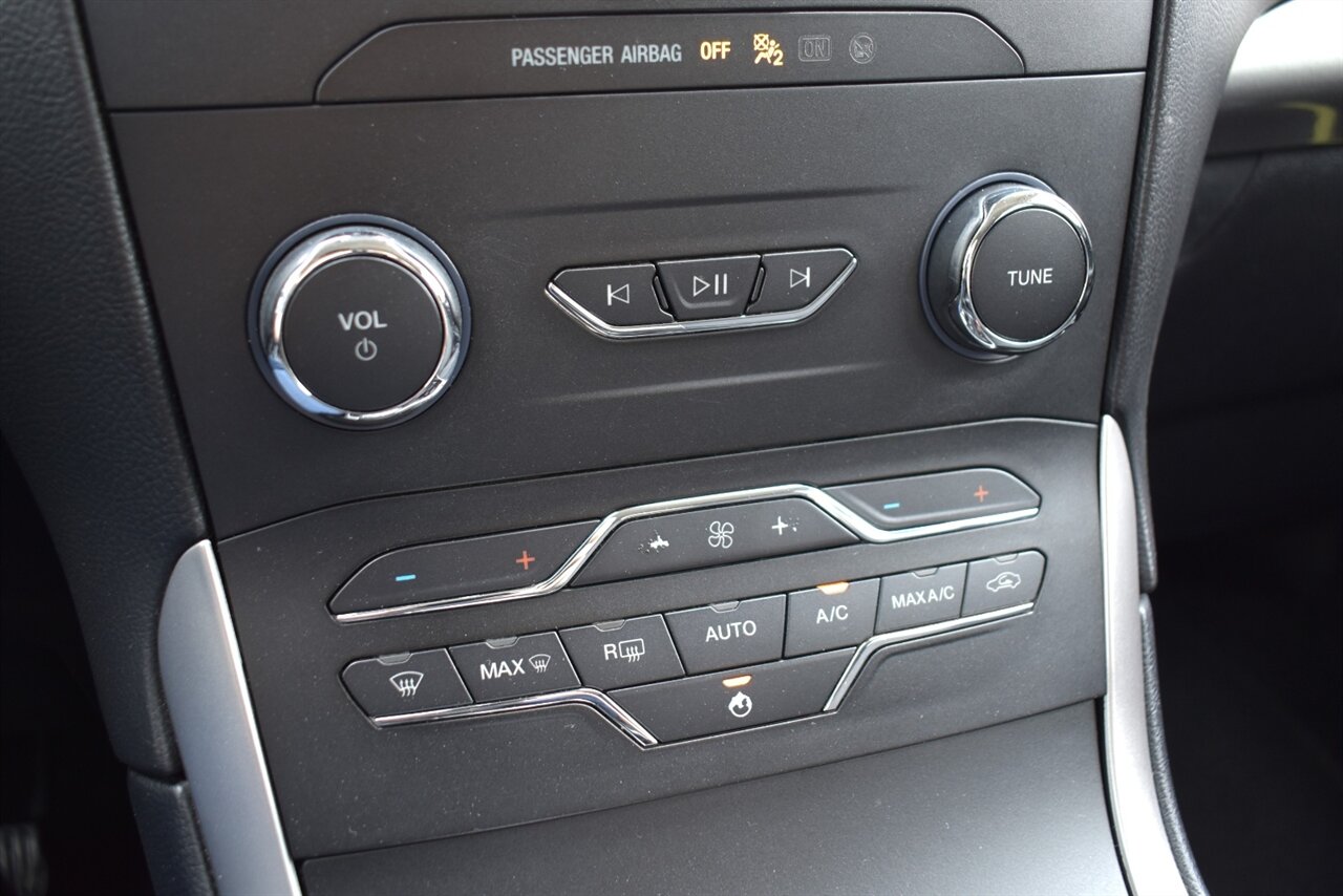 2019 Ford Edge SEL 4dr Crossover**BY APPOINTMENT ONLY** Back Up Camera! Blind Spot Monitor! Lane Assist! Collision Mitigation System! Bluetooth Connectivity! Auto-Stop/Start Tech! - Photo 20 - Portland, OR 97266