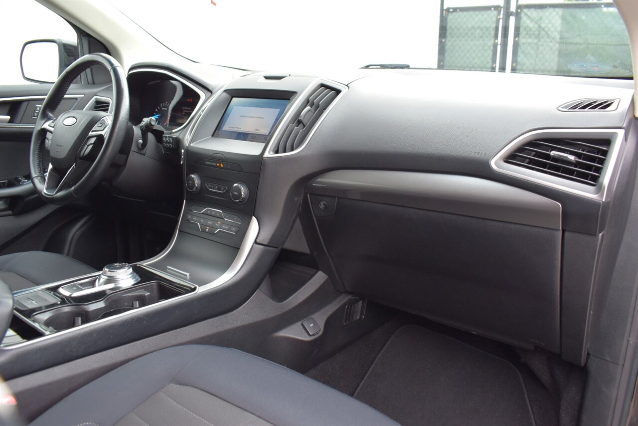 2019 Ford Edge SEL 4dr Crossover**BY APPOINTMENT ONLY** Back Up Camera! Blind Spot Monitor! Lane Assist! Collision Mitigation System! Bluetooth Connectivity! Auto-Stop/Start Tech! - Photo 11 - Portland, OR 97266