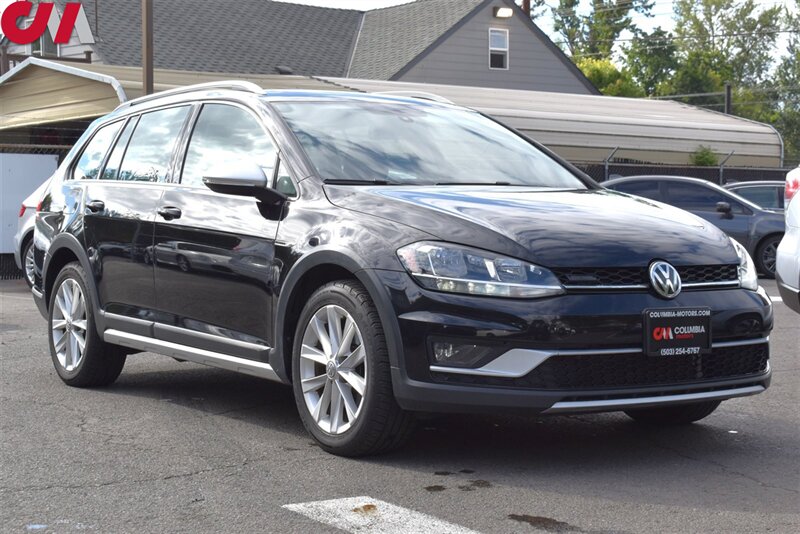 2018 Volkswagen Golf Alltrack TSI S 4Motion  AWD 4dr Wagon**BY APPOINTMENT ONLY** Rear View Camera! Sport/Custom/Off-Road Mode! Bluetooth! Pano-Sunroof! Heated Leather Seats! Trunk Cargo Cover! Roof Rails!