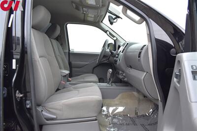 2016 Nissan Frontier SV  4x4 4dr Crew Cab 5 ft. SB Pickup 5A! Rear View Camera! Parking Assist! Bluetooth & Aux! Hill Descent Control! 4H & 4L! Heated Seats! Bedside Rails! - Photo 26 - Portland, OR 97266