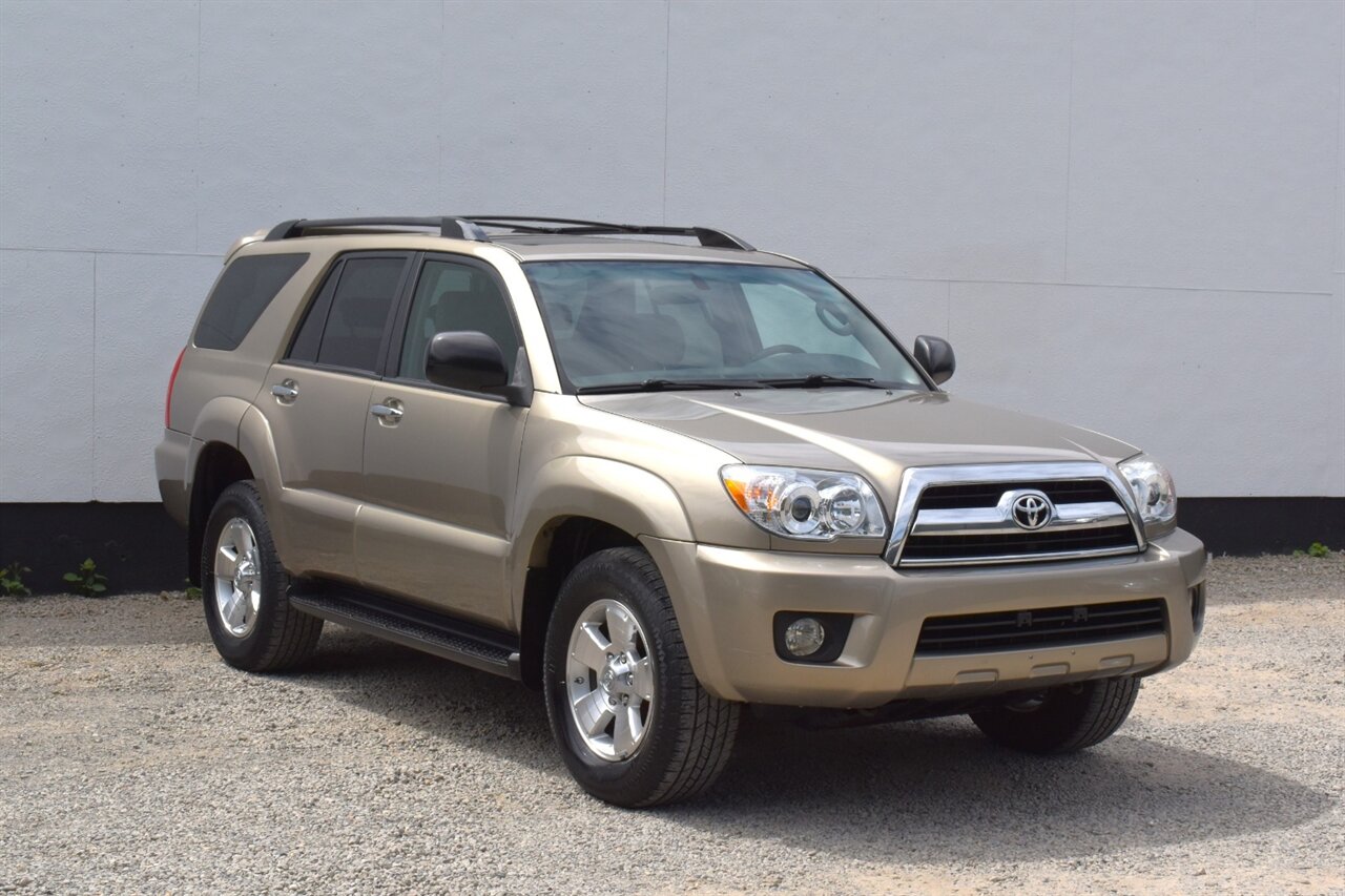 2008 Toyota 4Runner SR5  4X4 4dr SUV (4.0L V6)! Locking Center Differential! Multi-Mode Four Wheel Drive! Cruise Control! Traction Control! AM/FM/ CD w/6 Speakers! Tow Hitch! Roof Rack! Sunroof! - Photo 1 - Portland, OR 97266