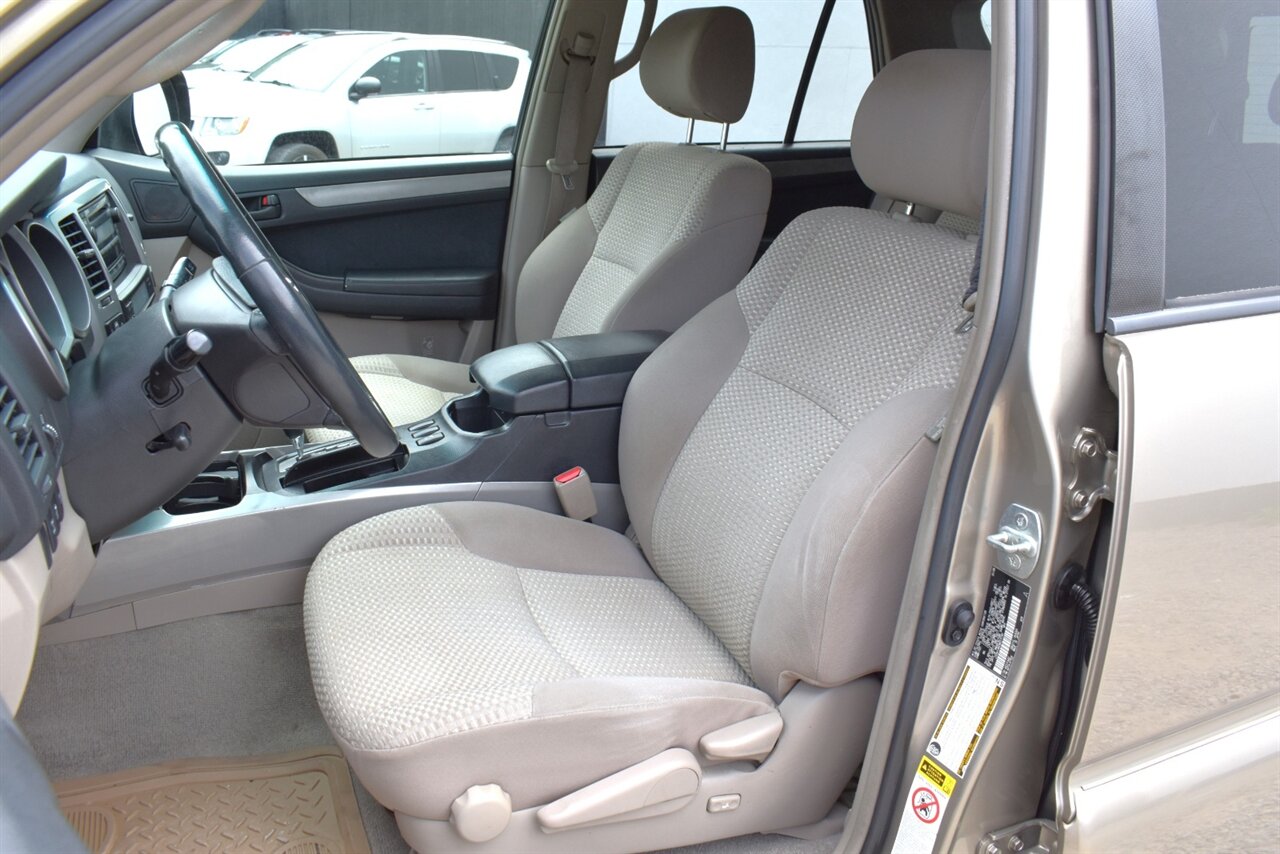 2008 Toyota 4Runner SR5 4X4 4dr SUV (4.0L V6)! Locking Center Differential! Multi-Mode Four Wheel Drive! Cruise Control! Traction Control! AM/FM/ CD w/6 Speakers! Tow Hitch! Roof Rack! Sunroof! - Photo 11 - Portland, OR 97266