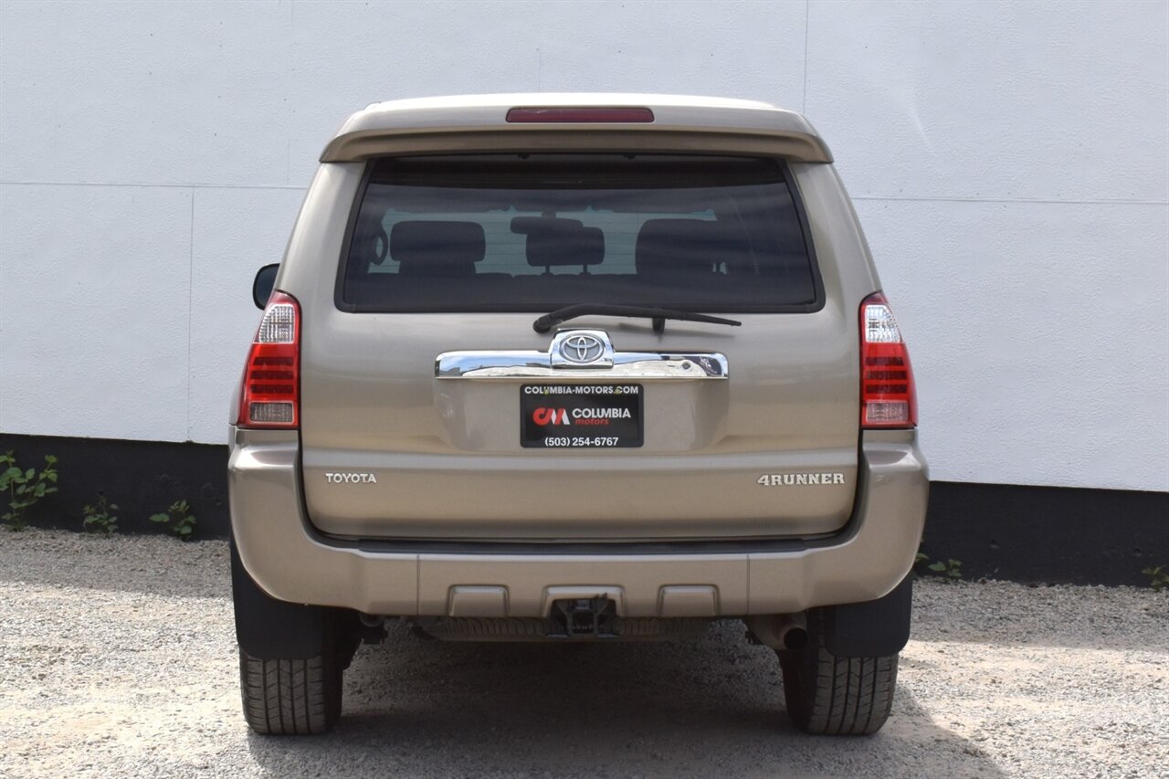 2008 Toyota 4Runner SR5 4X4 4dr SUV (4.0L V6)! Locking Center Differential! Multi-Mode Four Wheel Drive! Cruise Control! Traction Control! AM/FM/ CD w/6 Speakers! Tow Hitch! Roof Rack! Sunroof! - Photo 4 - Portland, OR 97266