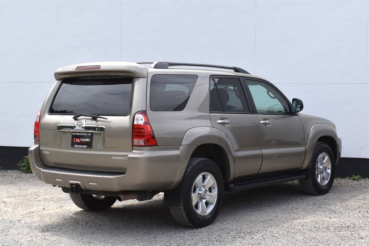2008 Toyota 4Runner SR5 4X4 4dr SUV (4.0L V6)! Locking Center Differential! Multi-Mode Four Wheel Drive! Cruise Control! Traction Control! AM/FM/ CD w/6 Speakers! Tow Hitch! Roof Rack! Sunroof! - Photo 5 - Portland, OR 97266