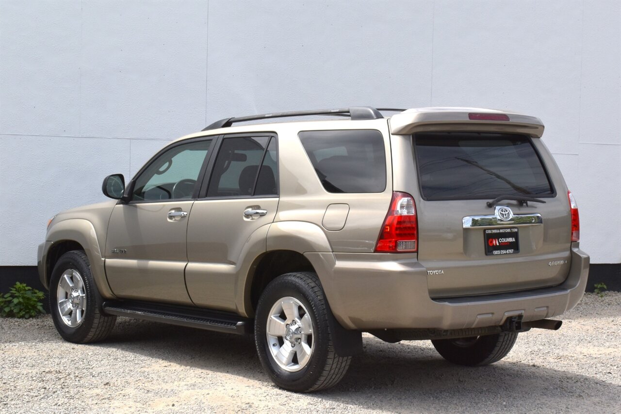 2008 Toyota 4Runner SR5 4X4 4dr SUV (4.0L V6)! Locking Center Differential! Multi-Mode Four Wheel Drive! Cruise Control! Traction Control! AM/FM/ CD w/6 Speakers! Tow Hitch! Roof Rack! Sunroof! - Photo 2 - Portland, OR 97266