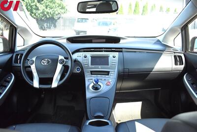 2015 Toyota Prius Four  4dr Hatchback 51 City/48 Hwy Mpg! Star Safety System! Back Up Cam! Bluetooth! Navigation! EV, ECO, & PWR Modes! All Weather Floor Mats! Trunk Cargo Cover! - Photo 12 - Portland, OR 97266