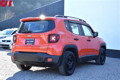 2017 Jeep Renegade Sport  4dr SUV! 6 Speed Manual! Electronic Parking Brake! USB & Auxiliary Ports! Traction Control! All Weather Floor Mats! Roof Rails! - Photo 5 - Portland, OR 97266