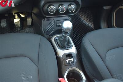 2017 Jeep Renegade Sport  4dr SUV! 6 Speed Manual! Electronic Parking Brake! USB & Auxiliary Ports! Traction Control! All Weather Floor Mats! Roof Rails! - Photo 17 - Portland, OR 97266