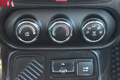 2017 Jeep Renegade Sport  4dr SUV! 6 Speed Manual! Electronic Parking Brake! USB & Auxiliary Ports! Traction Control! All Weather Floor Mats! Roof Rails! - Photo 16 - Portland, OR 97266