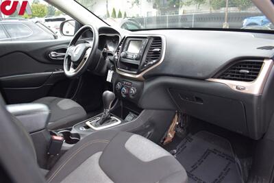 2016 Jeep Cherokee Sport 4dr SUV! Rear View Camera! Bluetooth! Cruise Control! Hill Start Assist! Traction Control! - Photo 11 - Portland, OR 97266