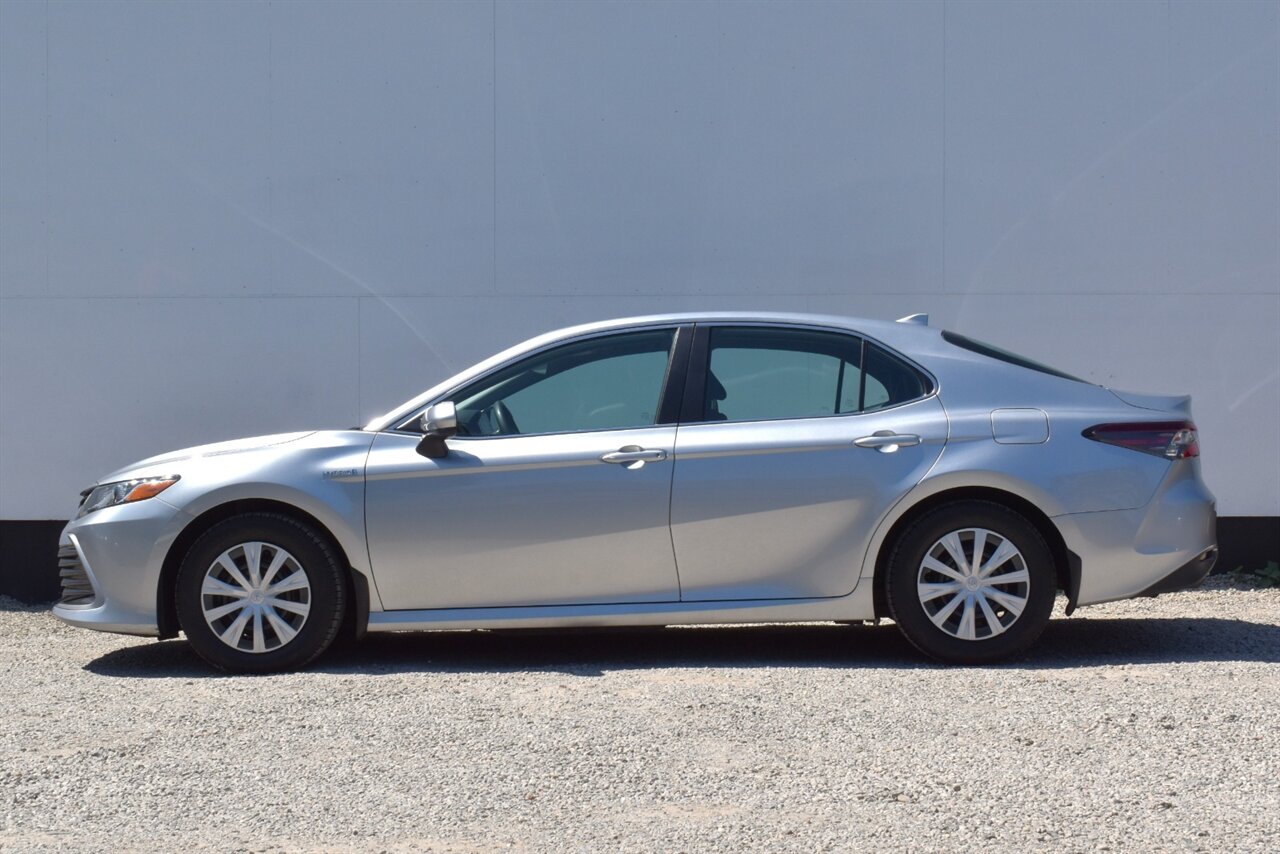 2021 Toyota Camry Hybrid LE 4dr Sedan! 51 City MPG! 53 Hwy MPG! Toyota Safety Sense 2.5! Back Up Camera! Lane Assist! Full-Speed Dynamic Radar Cruise Control! Pedestrian Detection! Android Auto & Apple CarPlay! - Photo 9 - Portland, OR 97266