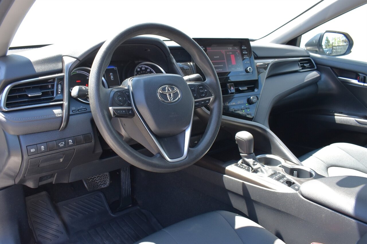2021 Toyota Camry Hybrid LE 4dr Sedan! 51 City MPG! 53 Hwy MPG! Toyota Safety Sense 2.5! Back Up Camera! Lane Assist! Full-Speed Dynamic Radar Cruise Control! Pedestrian Detection! Android Auto & Apple CarPlay! - Photo 3 - Portland, OR 97266