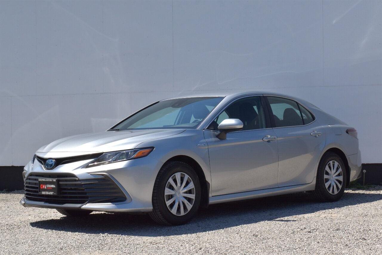 2021 Toyota Camry Hybrid LE 4dr Sedan! 51 City MPG! 53 Hwy MPG! Toyota Safety Sense 2.5! Back Up Camera! Lane Assist! Full-Speed Dynamic Radar Cruise Control! Pedestrian Detection! Android Auto & Apple CarPlay! - Photo 8 - Portland, OR 97266