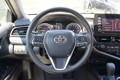 2021 Toyota Camry Hybrid LE 4dr Sedan! 51 City MPG! 53 Hwy MPG! Toyota Safety Sense 2.5! Back Up Camera! Lane Assist! Full-Speed Dynamic Radar Cruise Control! Pedestrian Detection! Android Auto & Apple CarPlay! - Photo 14 - Portland, OR 97266
