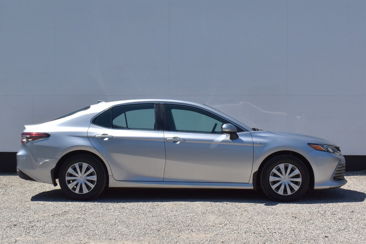 2021 Toyota Camry Hybrid LE 4dr Sedan! 51 City MPG! 53 Hwy MPG! Toyota Safety Sense 2.5! Back Up Camera! Lane Assist! Full-Speed Dynamic Radar Cruise Control! Pedestrian Detection! Android Auto & Apple CarPlay! - Photo 6 - Portland, OR 97266