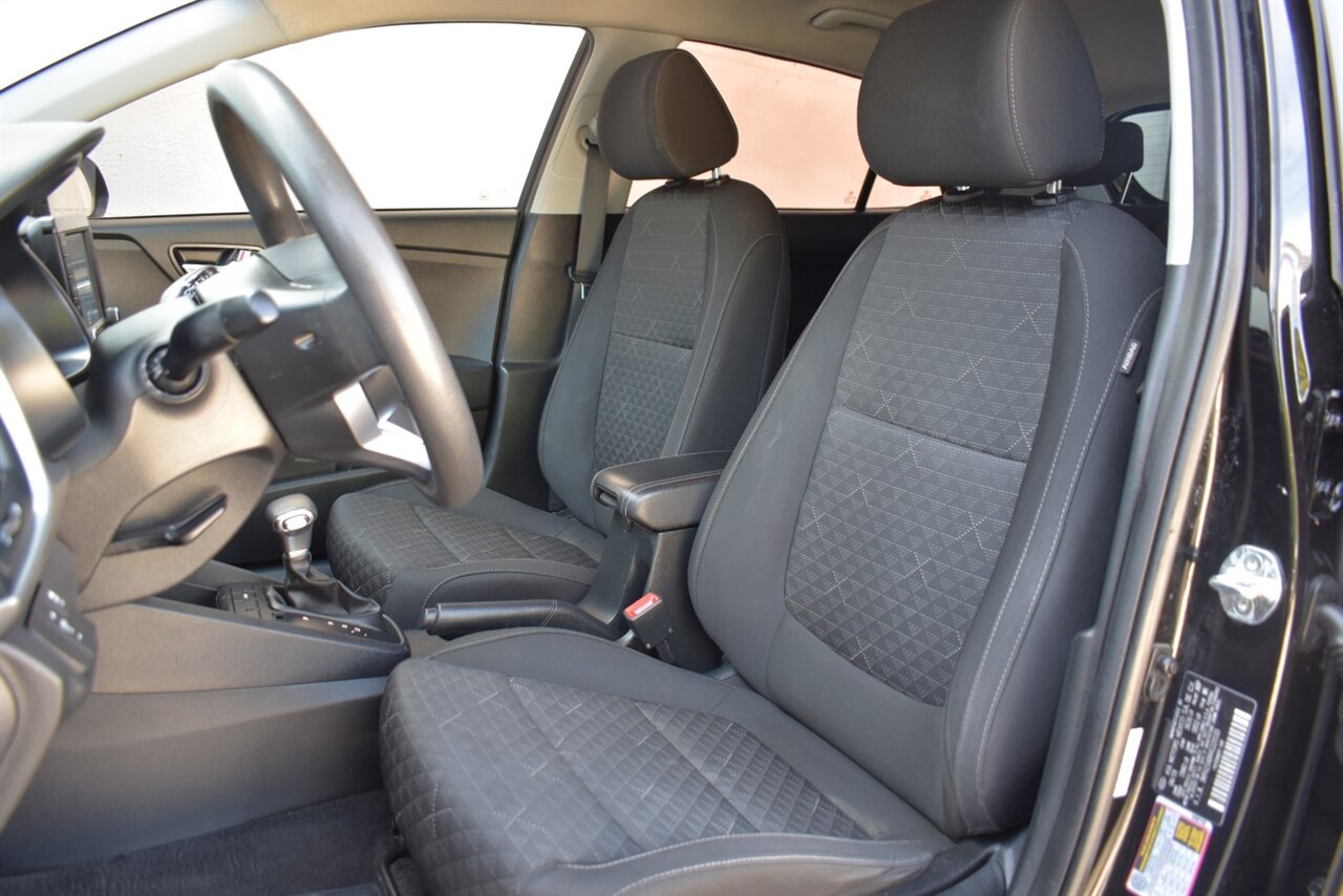 2019 Kia Rio 5-Door S 4dr Wagon! 28 City MPG! 37 Hwy MPG! Back Up Camera! Sport Mode! Cruise Control! Touchscreen Infotainment System! Apple CarPlay! Android Auto! - Photo 11 - Portland, OR 97266