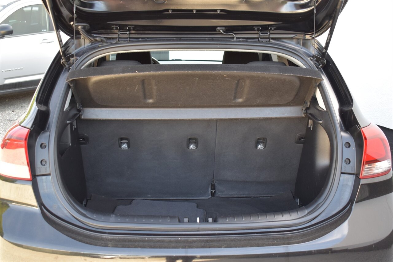 2019 Kia Rio 5-Door S 4dr Wagon! 28 City MPG! 37 Hwy MPG! Back Up Camera! Sport Mode! Cruise Control! Touchscreen Infotainment System! Apple CarPlay! Android Auto! - Photo 26 - Portland, OR 97266