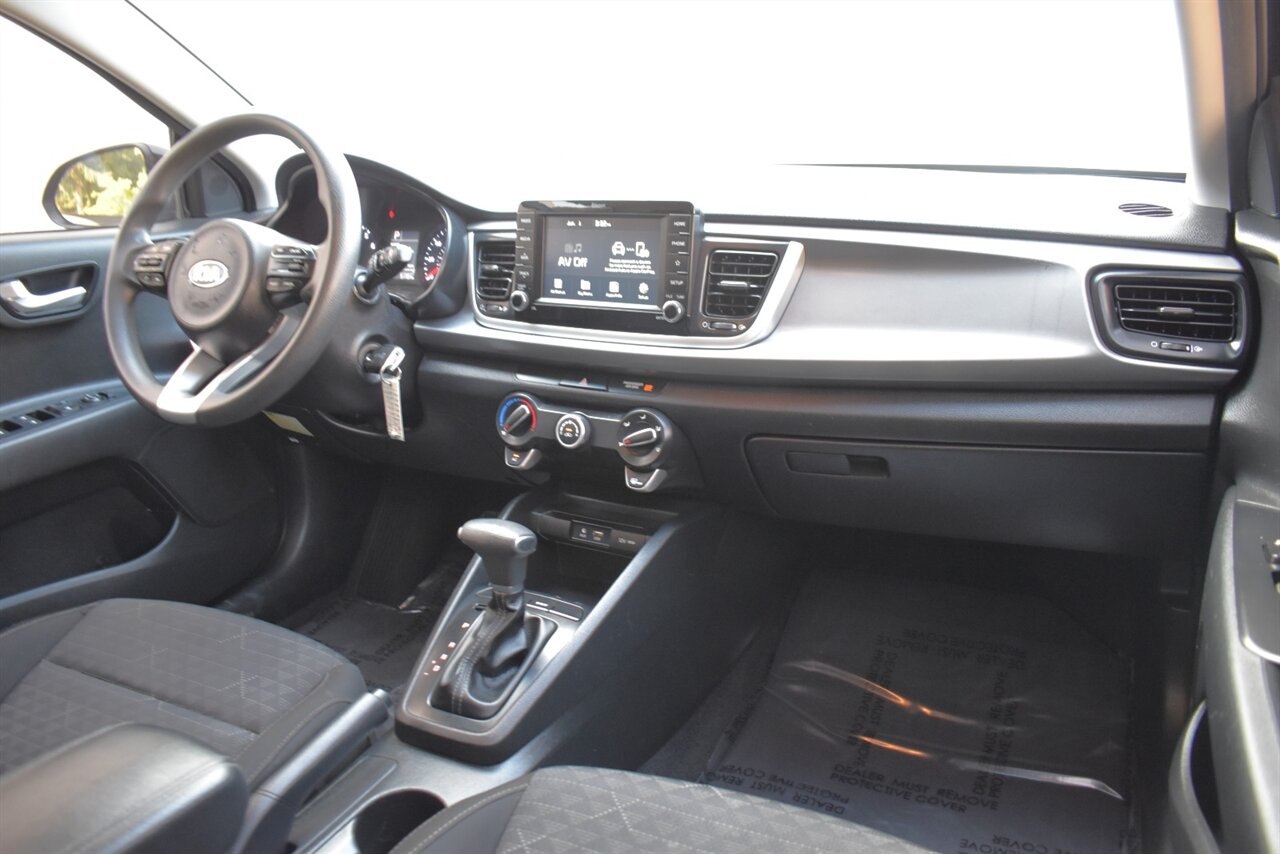 2019 Kia Rio 5-Door S 4dr Wagon! 28 City MPG! 37 Hwy MPG! Back Up Camera! Sport Mode! Cruise Control! Touchscreen Infotainment System! Apple CarPlay! Android Auto! - Photo 12 - Portland, OR 97266