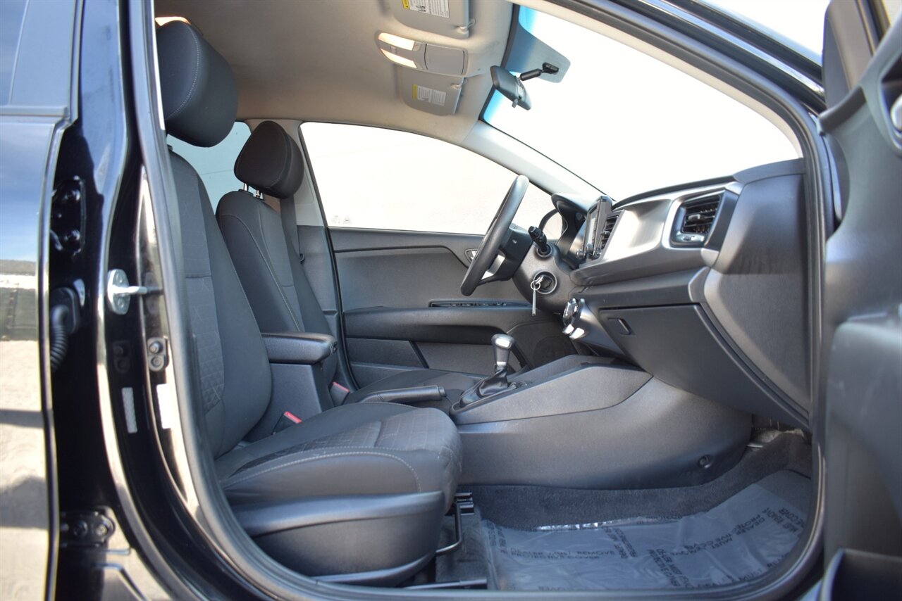 2019 Kia Rio 5-Door S 4dr Wagon! 28 City MPG! 37 Hwy MPG! Back Up Camera! Sport Mode! Cruise Control! Touchscreen Infotainment System! Apple CarPlay! Android Auto! - Photo 25 - Portland, OR 97266