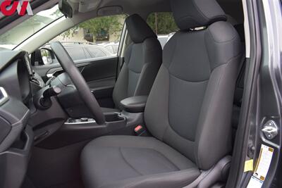 2022 Toyota RAV4 Hybrid LE  AWD 4dr SUV**BY APPOINTMENT ONLY**Rear View Camera! Adaptive Cruise Control! Lane Assist! Bluetooth! Trail/Sport/Eco/EV Modes! - Photo 11 - Portland, OR 97266