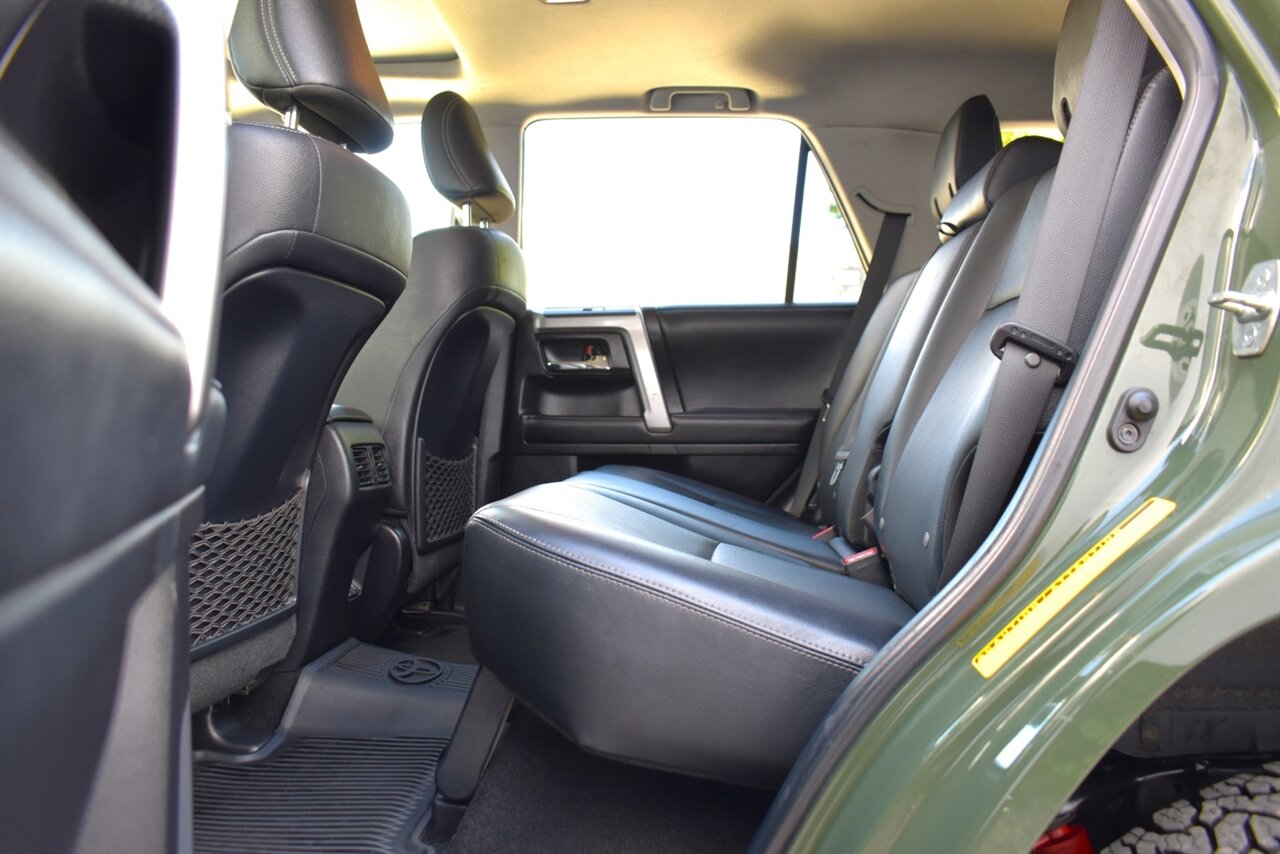 2022 Toyota 4Runner Limited AWD 4dr SUV! Back Up Camera! Blind Spot Monitor! Lane Assist! Pedestrian Detection! Navigation! Heated & Ventilated Leather Seats! Full-Time 4WD! Locking Center Differential! Tow Pkg! Sunroof! - Photo 29 - Portland, OR 97266