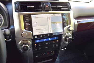2022 Toyota 4Runner Limited AWD 4dr SUV! Back Up Camera! Blind Spot Monitor! Lane Assist! Pedestrian Detection! Navigation! Heated & Ventilated Leather Seats! Full-Time 4WD! Locking Center Differential! Tow Pkg! Sunroof! - Photo 21 - Portland, OR 97266