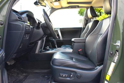 2022 Toyota 4Runner Limited AWD 4dr SUV! Back Up Camera! Blind Spot Monitor! Lane Assist! Pedestrian Detection! Navigation! Heated & Ventilated Leather Seats! Full-Time 4WD! Locking Center Differential! Tow Pkg! Sunroof! - Photo 10 - Portland, OR 97266