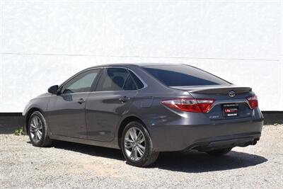 2017 Toyota Camry SE 4dr Sedan! **BY APPOINTMENT ONLY** Toyota Safety Sense 2.5! Back Up Camera! Cruise Control! Bluetooth Connectivity! - Photo 2 - Portland, OR 97266