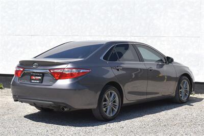 2017 Toyota Camry SE 4dr Sedan! **BY APPOINTMENT ONLY** Toyota Safety Sense 2.5! Back Up Camera! Cruise Control! Bluetooth Connectivity! - Photo 5 - Portland, OR 97266