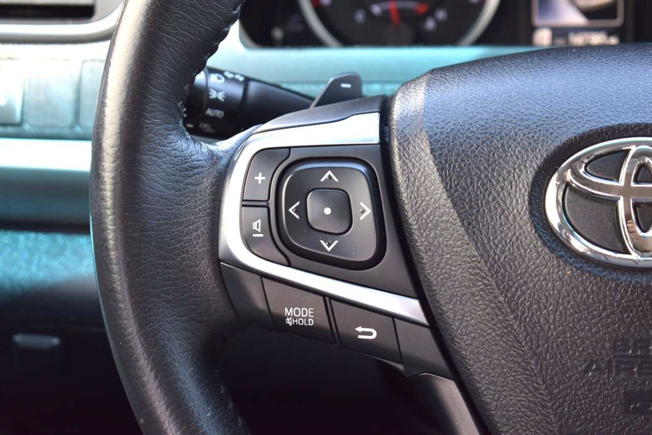 2017 Toyota Camry SE 4dr Sedan! **BY APPOINTMENT ONLY** Toyota Safety Sense 2.5! Back Up Camera! Cruise Control! Bluetooth Connectivity! - Photo 14 - Portland, OR 97266