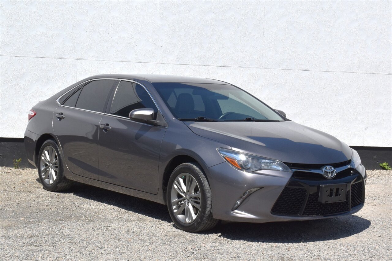 2017 Toyota Camry 2.5 Auto SE's photo