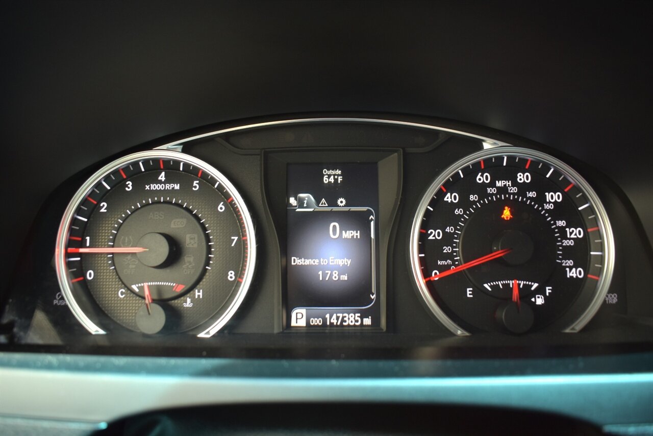 2017 Toyota Camry SE 4dr Sedan! **BY APPOINTMENT ONLY** Toyota Safety Sense 2.5! Back Up Camera! Cruise Control! Bluetooth Connectivity! - Photo 17 - Portland, OR 97266