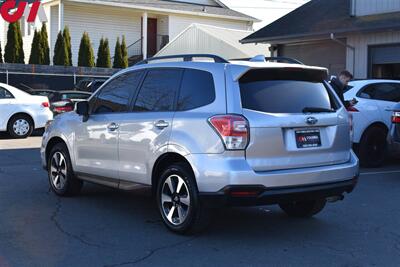 2018 Subaru Forester 2.5i Premium  AWD 4dr Wagon Incline Start Assist! Back Up Camera! Bluetooth w/Voice Activation! Panoramic Sunroof! Heated Seats! Roof Rack! - Photo 2 - Portland, OR 97266