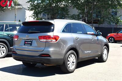 2016 Kia Sorento LX  AWD 4dr SUV! Sport & Eco Modes! Back Up Camera! Bluetooth w/Voice Activation! Center Differential Lock! - Photo 4 - Portland, OR 97266