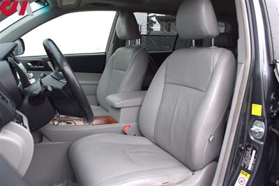 2010 Toyota Highlander Limited AWD 4dr SUV**BY APPOINTMENT ONLY**3rd Row Seats! Back Up Camera! Heated Leather Seats! Tow Pkg! Powered Liftgate! Sunroof! All Weather Floor Mats! - Photo 11 - Portland, OR 97266