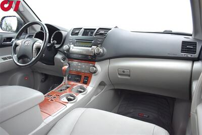 2010 Toyota Highlander Limited AWD 4dr SUV**BY APPOINTMENT ONLY**3rd Row Seats! Back Up Camera! Heated Leather Seats! Tow Pkg! Powered Liftgate! Sunroof! All Weather Floor Mats! - Photo 12 - Portland, OR 97266