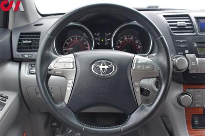 2010 Toyota Highlander Limited AWD 4dr SUV**BY APPOINTMENT ONLY**3rd Row Seats! Back Up Camera! Heated Leather Seats! Tow Pkg! Powered Liftgate! Sunroof! All Weather Floor Mats! - Photo 14 - Portland, OR 97266
