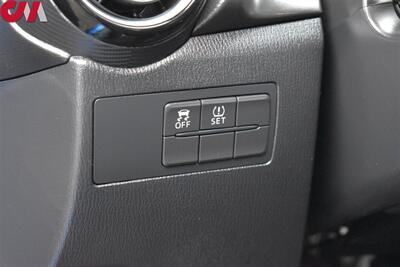 2019 Toyota Yaris XLE  4dr Sedan! Front Wheel Drive! Low-Speed Pre-Collision System! Stability Control! ABS Brakes! Backup Camera! 7 " Touchscreen Display! Bluetooth Hands-Free! - Photo 16 - Portland, OR 97266