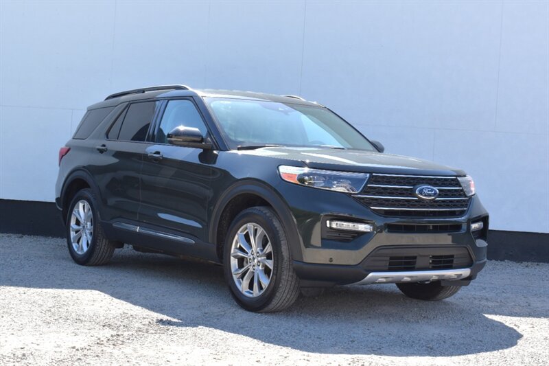 2024 Ford Explorer XLT 4WD's photo