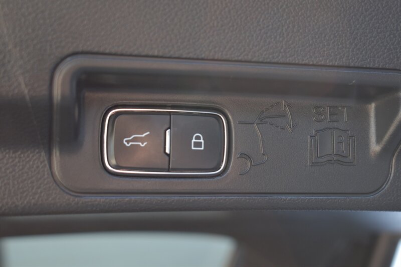 2024 Ford Explorer XLT AWD 4dr SUV**BY APPOINTMENT ONLY** Back Up Camera! Blind Spot Assist! Lane Keeping Assist! Pre-Collision Assist! Drive Modes! Heated Seats! Heated Steering Wheel! Apple CarPlay! Android Auto! - Photo 34 - Portland, OR 97266